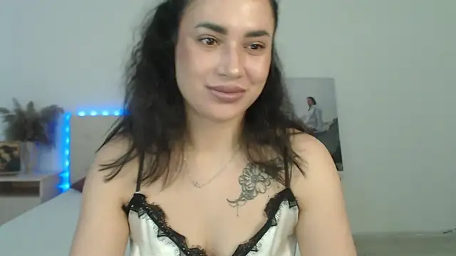 RoxannePure online show from March 25, 2026, 4:45 am