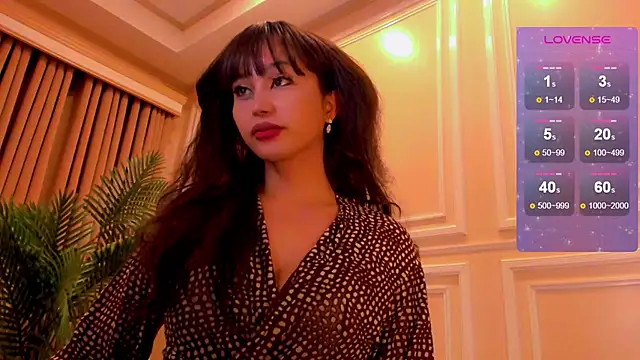 YOURCRISTINAS online show from January 19, 2026, 4:33 pm