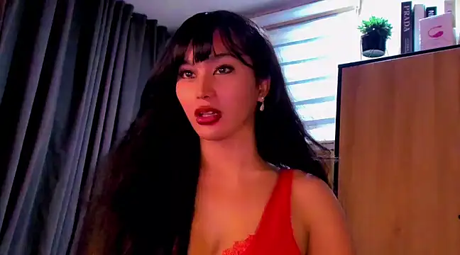 YOURCRISTINAS online show from December 6, 2024, 8:12 pm