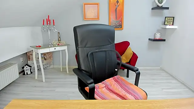 Snapshot of LollaGirl chatting on March 4, 2025, 4:27 am LollaGirl online show from March 4, 2025, 4:27 am