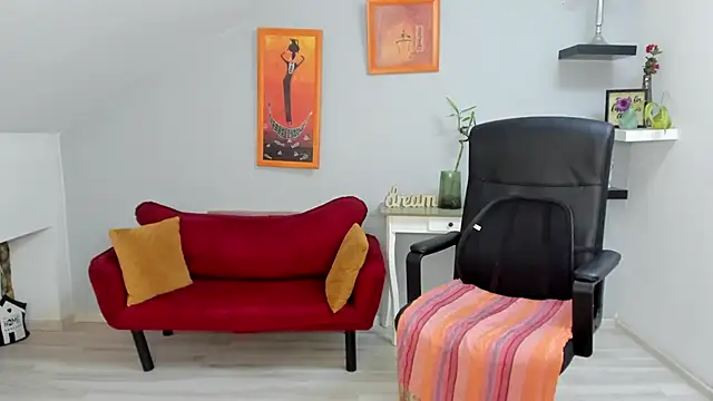 Snapshot of LollaGirl chatting on October 7, 2025, 3:29 am LollaGirl online show from October 7, 2025, 3:29 am