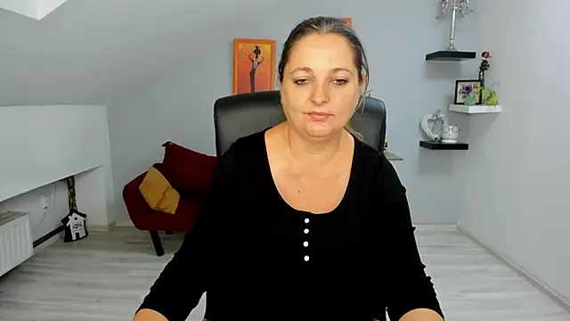 Snapshot of LollaGirl chatting on September 23, 2025, 3:24 am LollaGirl online show from September 23, 2025, 3:24 am