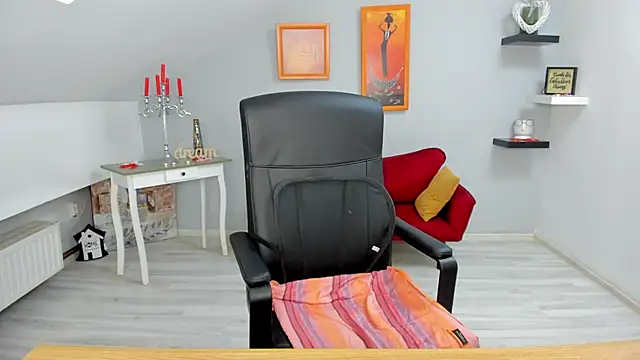 Snapshot of LollaGirl chatting on March 3, 2025, 4:21 am LollaGirl online show from March 3, 2025, 4:21 am