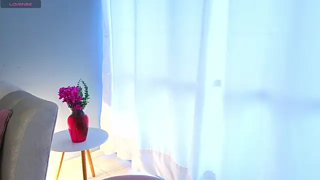 Snapshot of BrookeMiller chatting on October 21, 2025, 6:40 pm BrookeMiller online show from October 21, 2025, 6:40 pm