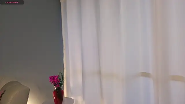 Snapshot of BrookeMiller chatting on October 24, 2025, 8:30 pm BrookeMiller online show from October 24, 2025, 8:30 pm