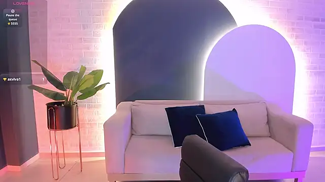 RossieRhoades online show from October 24, 2025, 9:14 pm