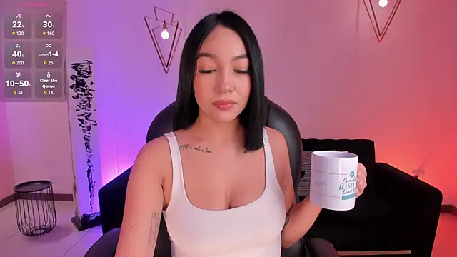 RossieRhoades online show from September 24, 2025, 11:39 am