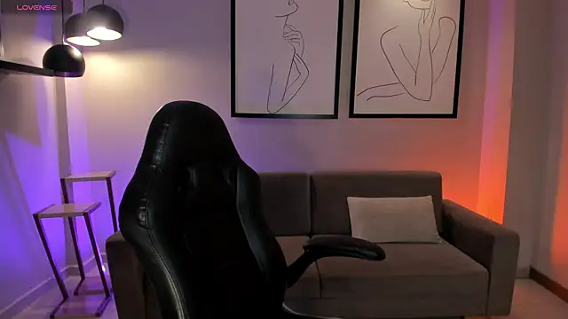 RossieRhoades online show from September 20, 2025, 12:54 pm