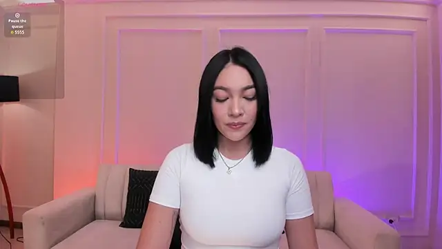 RossieRhoades online show from September 28, 2025, 5:20 pm