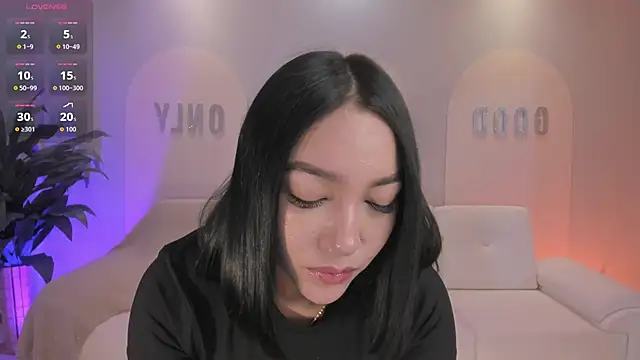 RossieRhoades online show from September 22, 2025, 7:09 pm