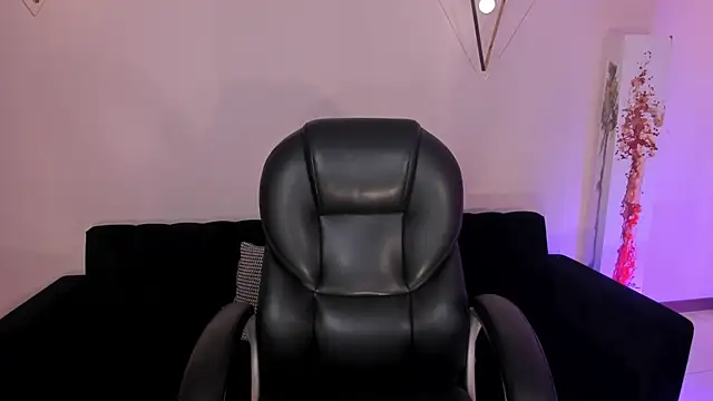 Snapshot of EveBensonX chatting on September 16, 2025, 2:07 pm EveBensonX online show from September 16, 2025, 2:07 pm