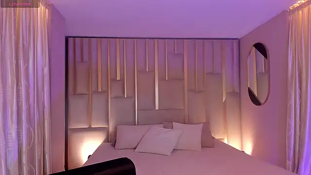 EveBensonX online show from November 9, 2025, 9:19 pm