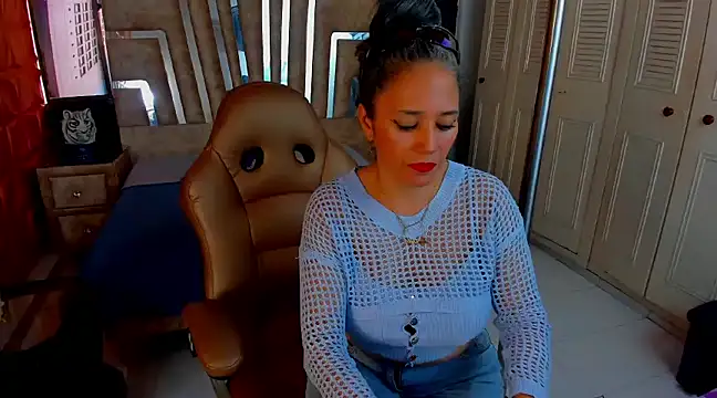 cute sassy online show from February 17, 2025, 9:00 pm