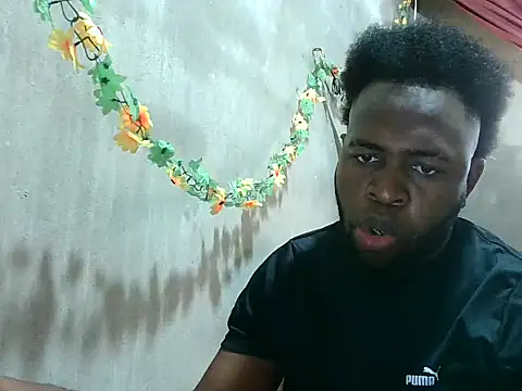 2ocmaxi online show from March 26, 2026, 9:46 pm