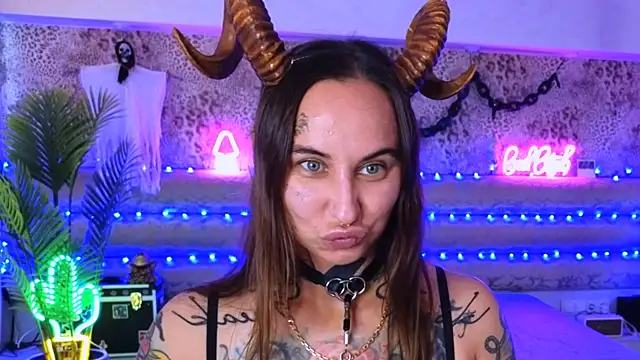 Snapshot of Cool_Freak_ chatting on September 22, 2025, 10:32 am Cool Freak online show from September 22, 2025, 10:32 am