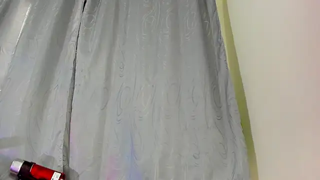 Snapshot of NanaRott chatting on October 1, 2025, 6:34 pm NanaRott online show from October 1, 2025, 6:34 pm