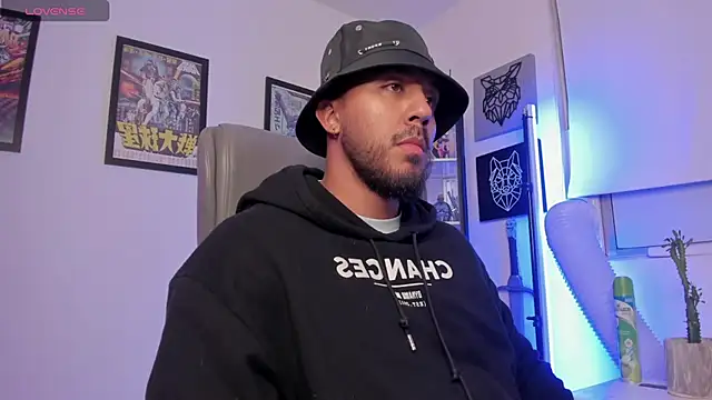 Snapshot of luck_spartans chatting on October 12, 2025, 11:06 pm luck spartans online show from October 12, 2025, 11:06 pm