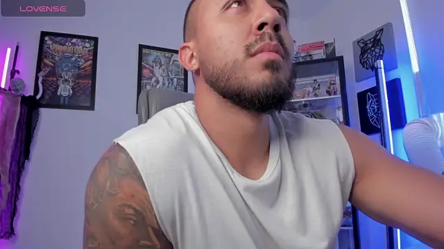 Snapshot of luck_spartans chatting on October 28, 2025, 7:13 pm luck spartans online show from October 28, 2025, 7:13 pm