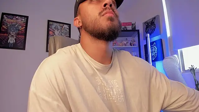 Snapshot of luck_spartans chatting on September 21, 2025, 8:14 pm luck spartans online show from September 21, 2025, 8:14 pm