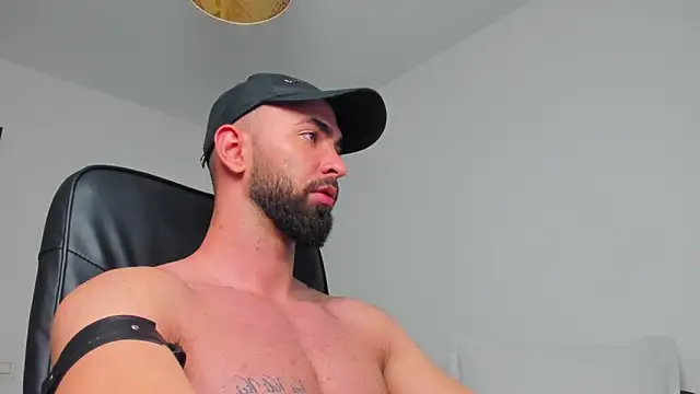 MichaelMasterss online show from December 17, 2024, 12:34 am