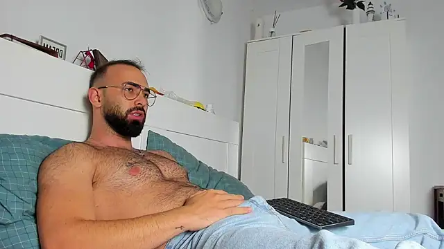 Snapshot of MichaelMasterss chatting on September 22, 2025, 7:53 pm MichaelMasterss online show from September 22, 2025, 7:53 pm