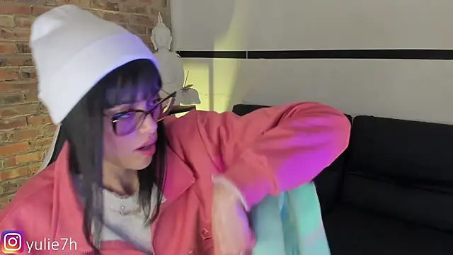  Jessy Moon  online show from February 16, 2025, 8:33 pm