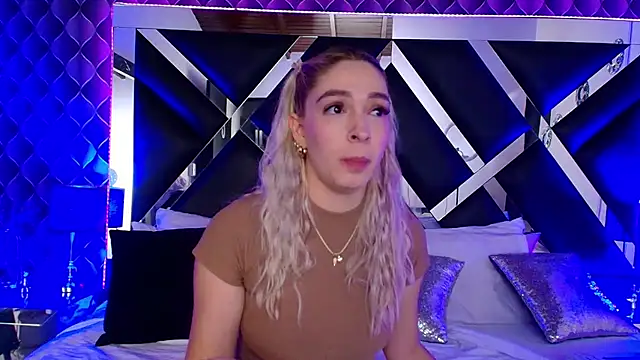 Snapshot of victoriaa_lee_ chatting on October 9, 2025, 7:14 pm victoriaa lee online show from October 9, 2025, 7:14 pm