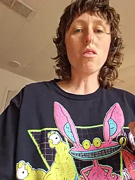 mossy kiss online show from February 9, 2026, 4:27 pm