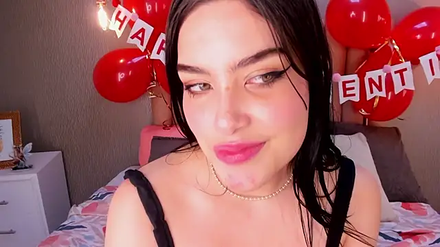 Alexa Thaylor  online show from February 11, 2025, 5:18 pm