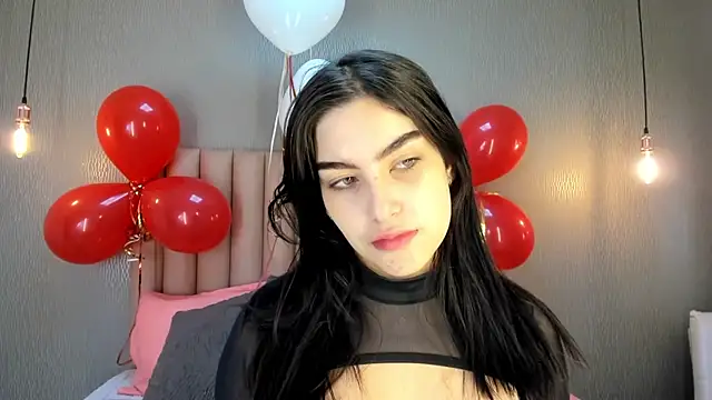 Alexa Thaylor  online show from February 19, 2025, 2:22 pm