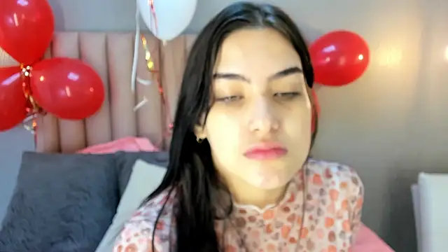 Alexa Thaylor  online show from February 26, 2025, 2:38 pm
