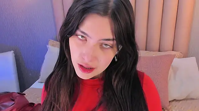 Alexa Thaylor  online show from September 19, 2025, 3:49 pm