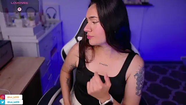 ImLui lu online show from December 4, 2025, 10:09 pm