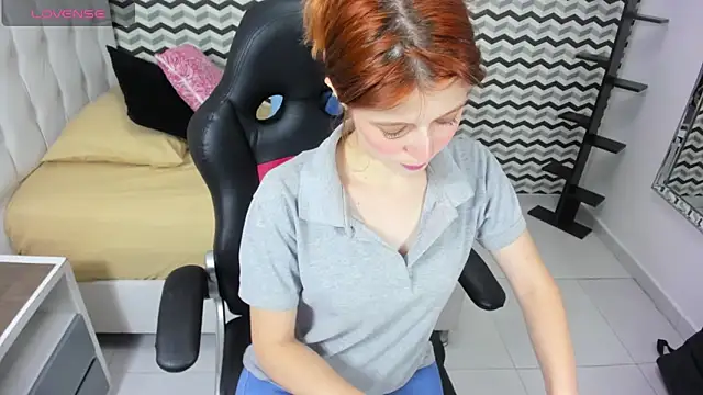 Snapshot of LILAFAVE chatting on September 26, 2025, 12:12 pm LILAFAVE online show from September 26, 2025, 12:12 pm