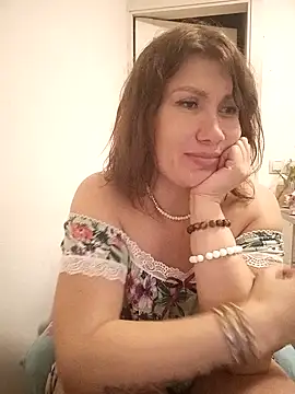 Snapshot of ROXOLANAA_SEXY chatting on October 18, 2025, 12:01 am ROXOLANAA SEXY online show from October 18, 2025, 12:01 am