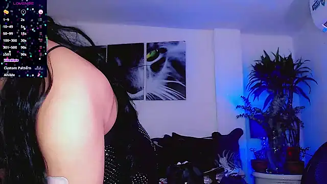 Snapshot of Sophiesweet5 chatting on September 20, 2025, 5:56 am Sophiesweet5 online show from September 20, 2025, 5:56 am