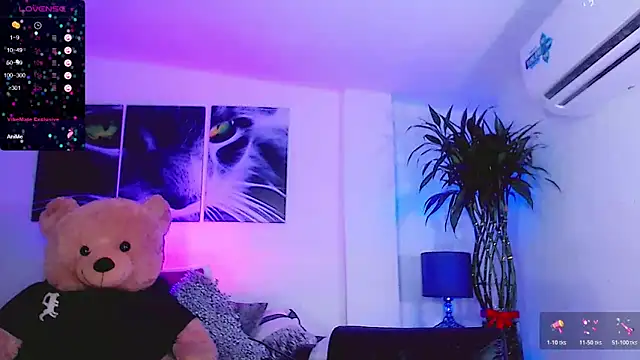 Sophiesweet5 online show from March 26, 2026, 5:11 pm