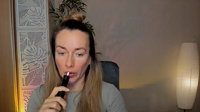 Snapshot of RebeccaMartinez chatting on February 27, 2026, 7:08 am RebeccaMartinez online show from February 27, 2026, 7:08 am