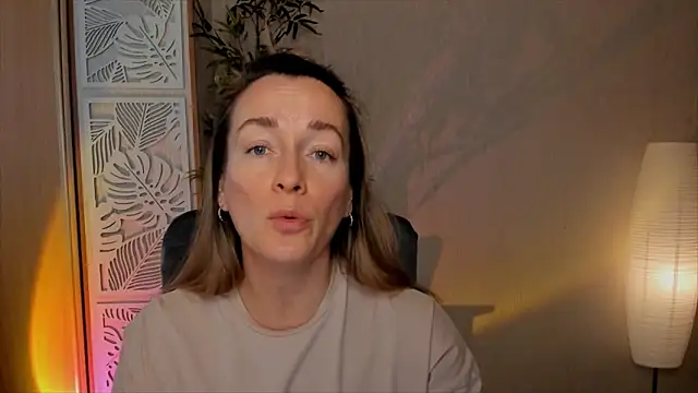 Snapshot of RebeccaMartinez chatting on February 21, 2026, 6:37 am RebeccaMartinez online show from February 21, 2026, 6:37 am