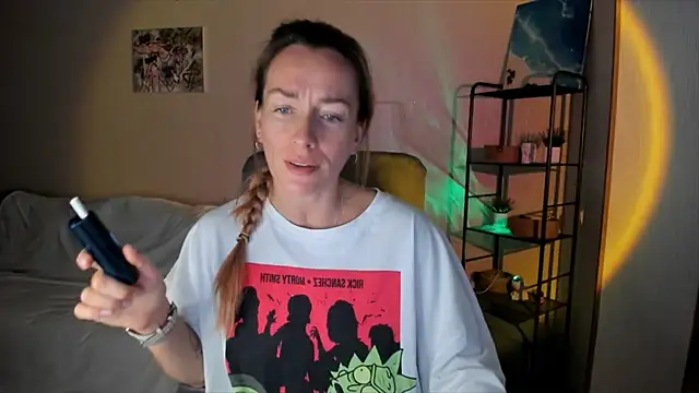 Snapshot of RebeccaMartinez chatting on October 10, 2025, 11:11 am RebeccaMartinez online show from October 10, 2025, 11:11 am