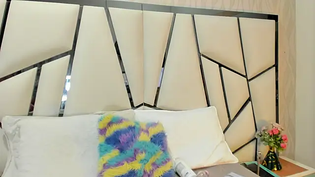 Snapshot of kimberly7_ chatting on October 9, 2025, 11:44 am kimberly7  online show from October 9, 2025, 11:44 am