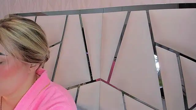 kimberly7  online show from April 10, 2026, 11:39 am