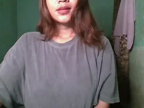 Snapshot of _smiling4u_ chatting on October 2, 2025, 1:58 pm smiling4u online show from October 2, 2025, 1:58 pm