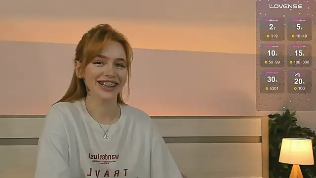 Snapshot of Phoenix_Margo chatting on September 15, 2025, 3:18 am Phoenix Margo online show from September 15, 2025, 3:18 am