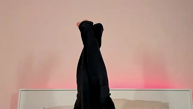 Snapshot of Phoenix_Margo chatting on March 20, 2025, 5:57 am Phoenix Margo online show from March 20, 2025, 5:57 am