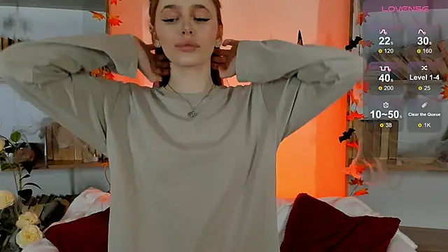 Snapshot of Phoenix_Margo chatting on October 16, 2025, 10:56 am Phoenix Margo online show from October 16, 2025, 10:56 am