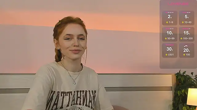 Snapshot of Phoenix_Margo chatting on October 15, 2025, 3:16 am Phoenix Margo online show from October 15, 2025, 3:16 am