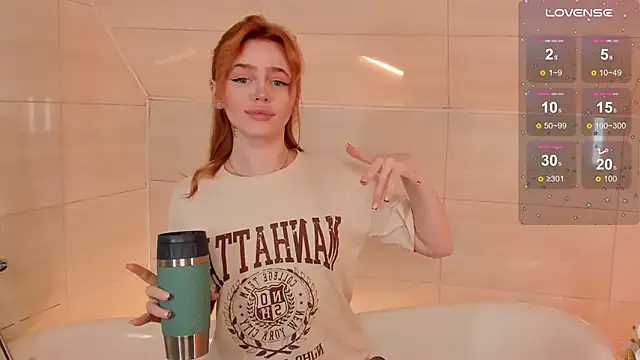 Snapshot of Phoenix_Margo chatting on September 27, 2025, 3:12 am Phoenix Margo online show from September 27, 2025, 3:12 am