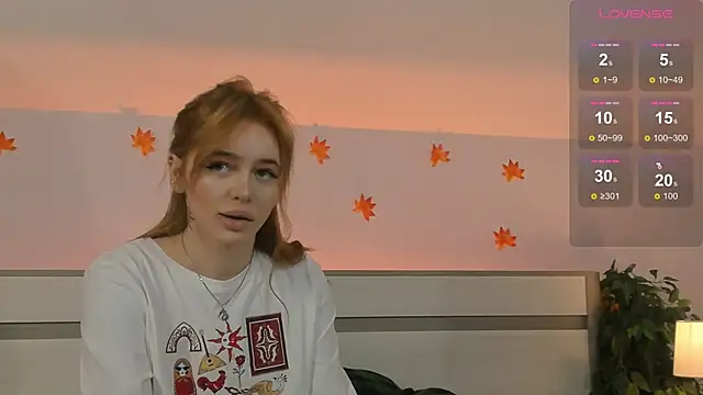 Snapshot of Phoenix_Margo chatting on October 2, 2025, 3:21 am Phoenix Margo online show from October 2, 2025, 3:21 am