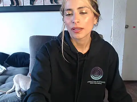 Liamiler01  online show from February 7, 2025, 6:34 pm